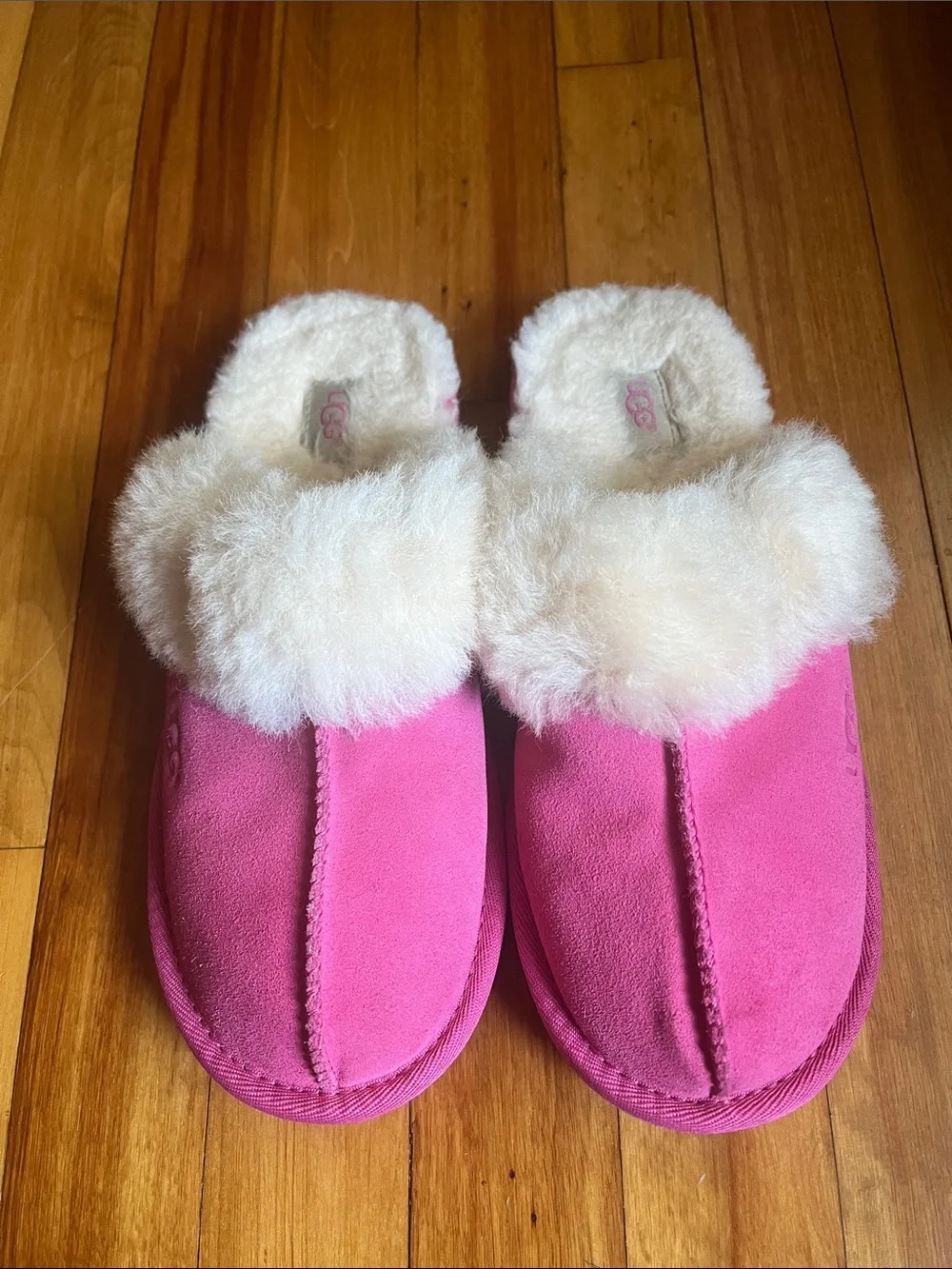 UGG Cozy II Slipper in Pink Azalea Kids 4 Women’s 6 wool lined